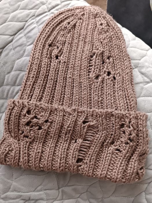 Продам женскую шапку.