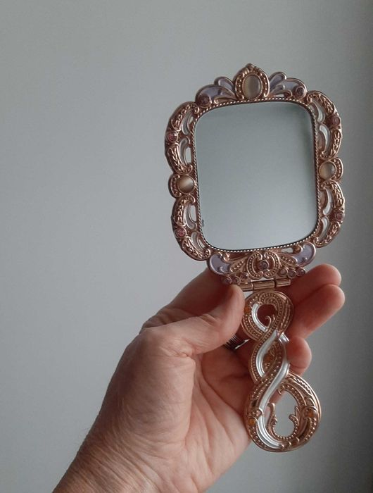 Зеркало в подарочной коробке