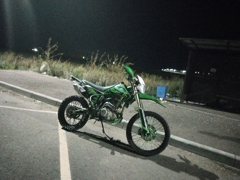 Продам эндуро 250