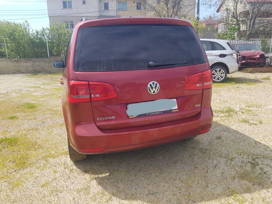 VOLKSWAGEN Touran 2011 — imagine 3