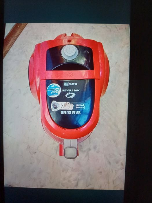 Продам запчасти для пылесосов.