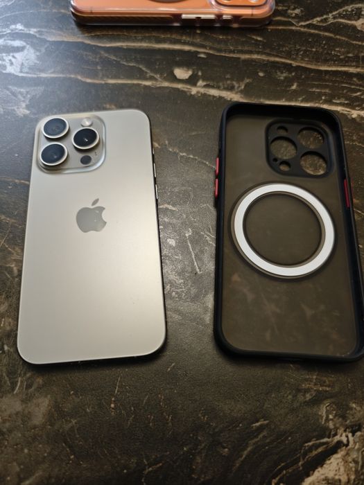 iPhone 15 pro 256 titanium