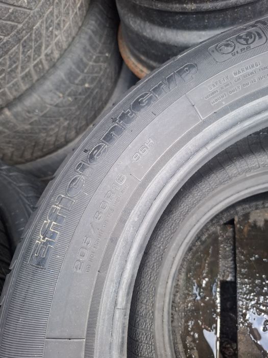 Vand 2 sau 4 anvelope 205 60 16 ca noi vara dot 2023