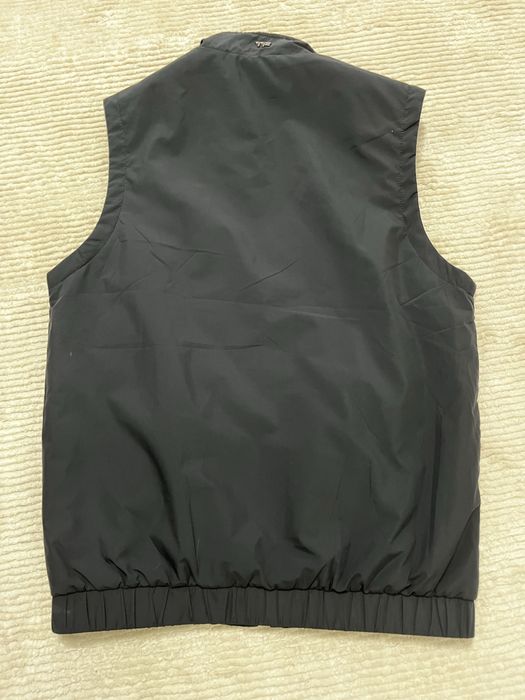 Безрукавка, жилет