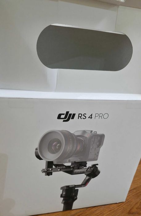 Гимбъл / Стабилизираща система DJI Ronin RS4 Pro Combo
