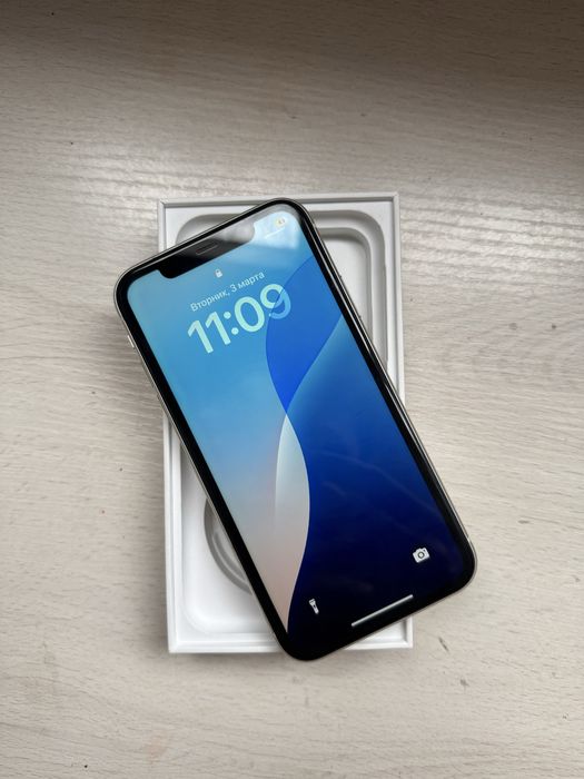 Iphone 11 64 гб идеал