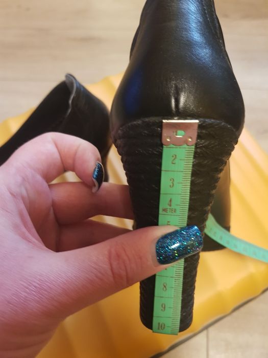 Дамски обувки от естествена кожа