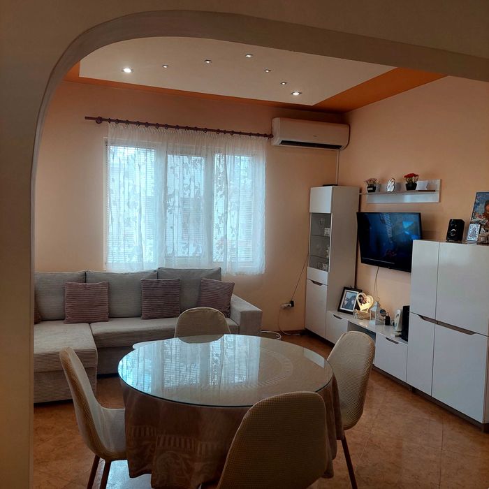 Дава се под наем Етаж от къща в Поморие - 70 кв.м за 71.4 € - Снимка #5