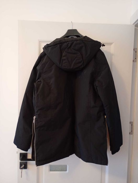 Vand jacheta Parka neagra, in stare excelenta!