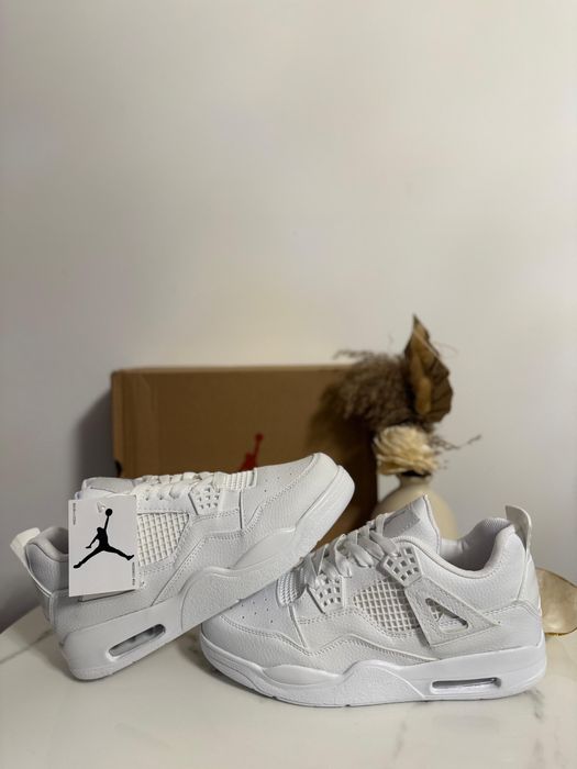 Jordan 4 White Thunder