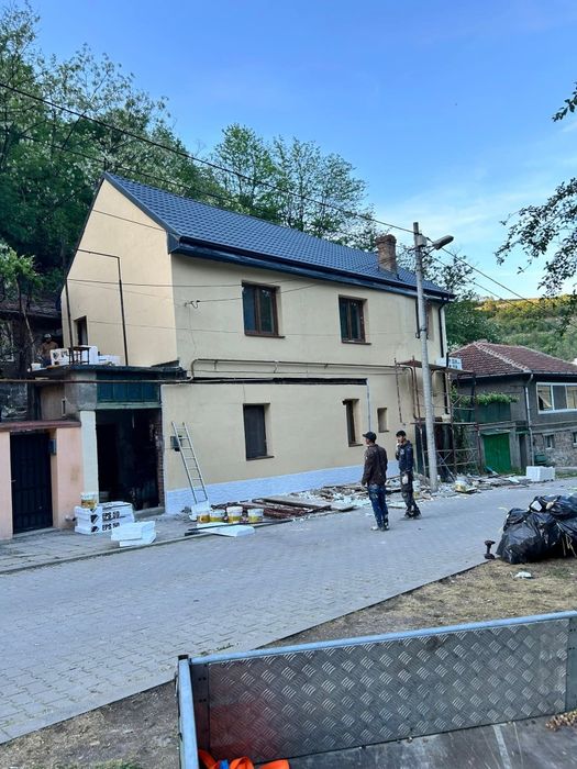 Executam lucrările de reparații acoperișuri dulgherie țiglă metalica ceramica orice fel de reparații acoperișuri