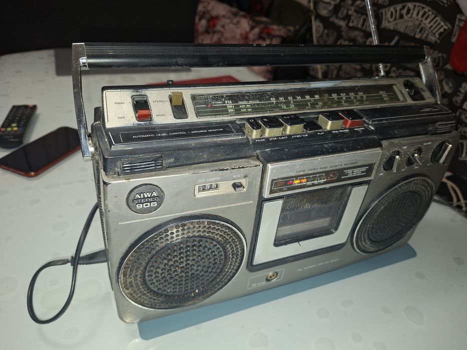 Radiocasetofon japonez Aiwa Stereo 906, funcțional, pt. reparat sau colecție