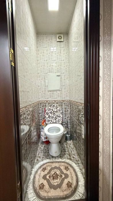 Юнусабад 19кв 2/1/5. 60м² парковка,подвал,огород