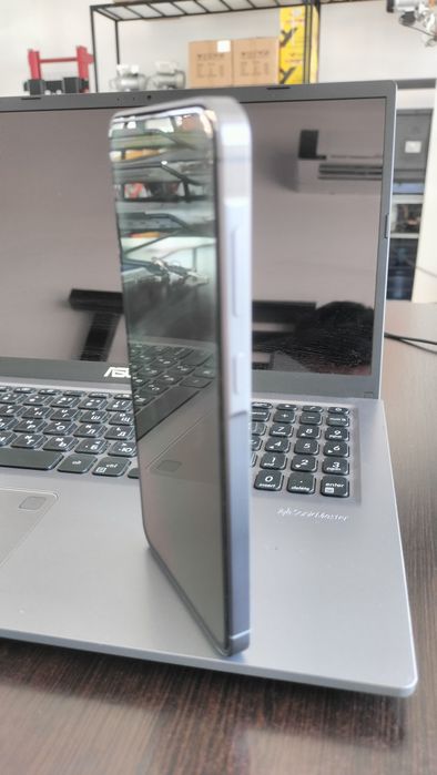 Samsung A56 8/256 графитовый — обмен