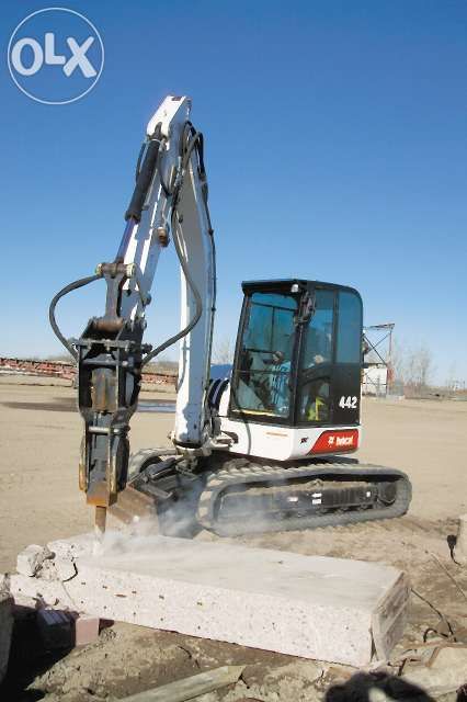 inchiriez utilaje, excavator, buldoexcavator, autogreder, bascula,