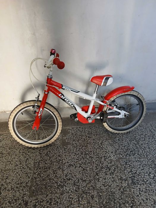Детско колело DRAG с подаръци към него