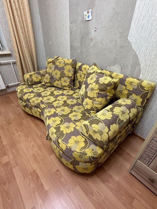 Продам диван в хорошем состоянии