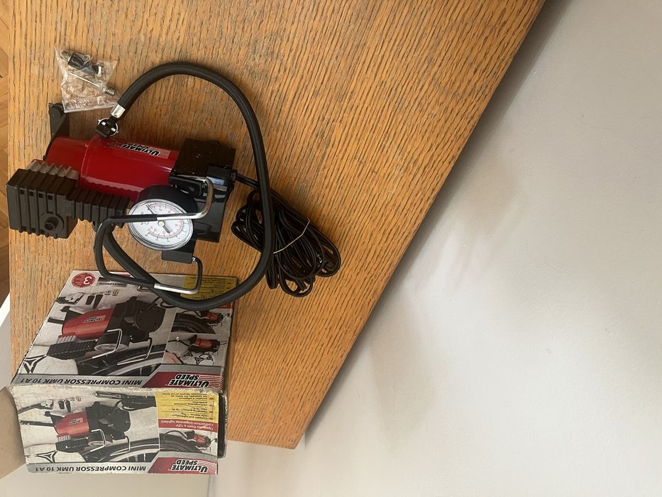 Нов компресор за гуми 12 волта