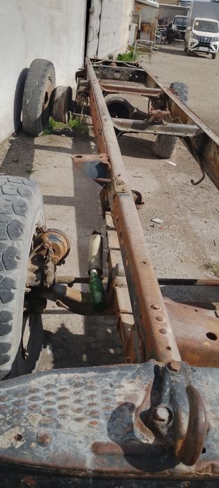 Бортовой ЗИЛ рамами кабинами бор