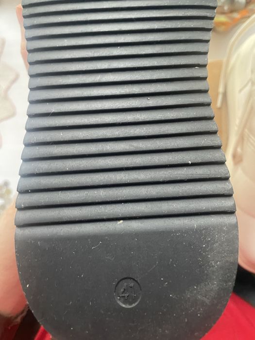 Продам обувь женскую