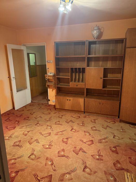 De vinzare apartament in 7 noiembrie