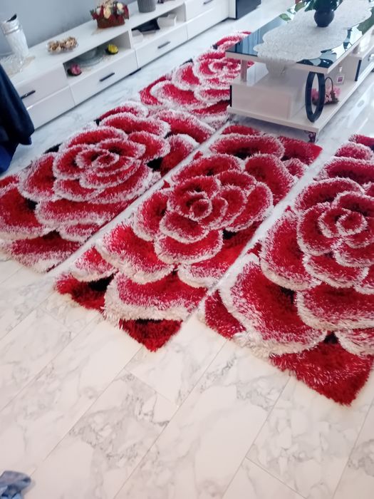 Vând  3 covoare din mătase naturala 4 d