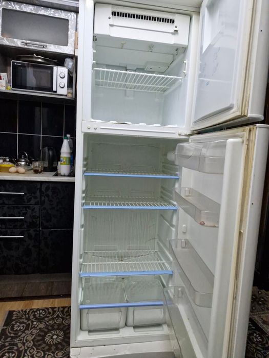 Продам холодильник
