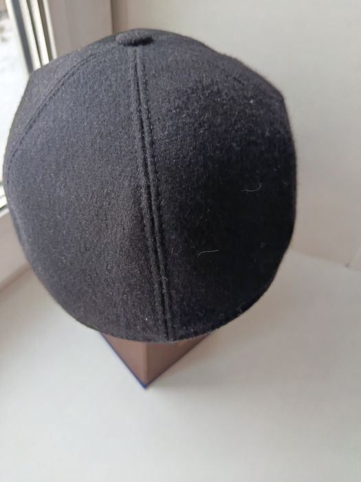 Продам кепки цена 4500 тенге