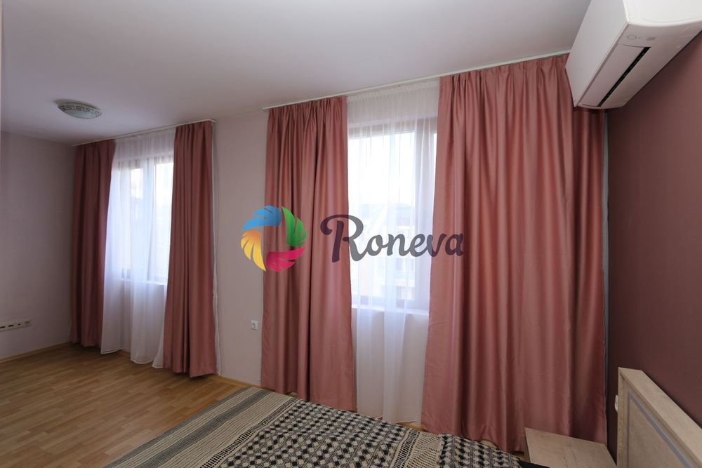 Дава се под наем Четиристаен апартамент в Варна, Базар Левски - 300 кв.м за 1296.42 € - Снимка #5