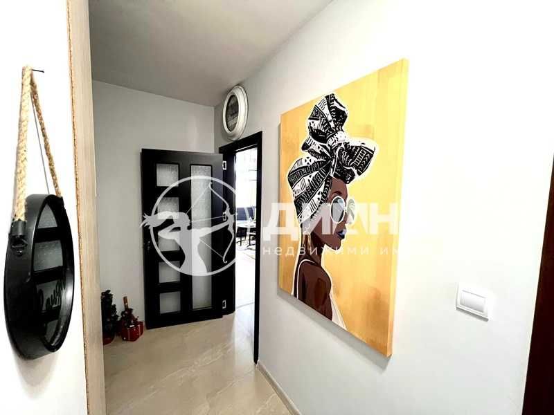 Продава се Тристаен апартамент в Пловдив, Кючук Париж - 95 кв.м за 2053 €/кв.м - Снимка #8