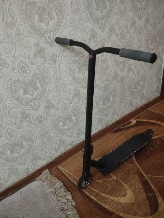 Самокат explore.