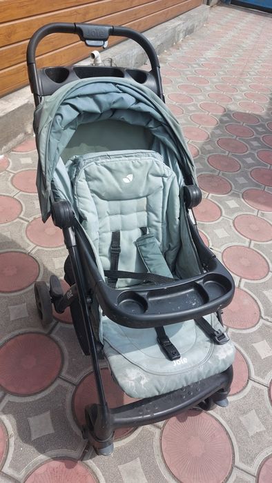 Продам коляску летнюю прогулочную
