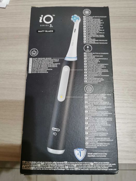 Oral B iO seria 3 si Oral B Pro Vitality