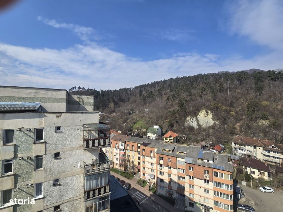 OFERTĂ: Apartament o cameră cu balcon bloc de apartamente!