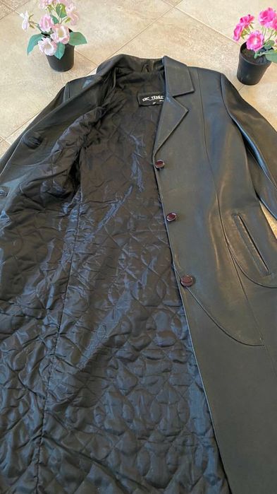 Haina dama piele foarte frumoasa marimea M