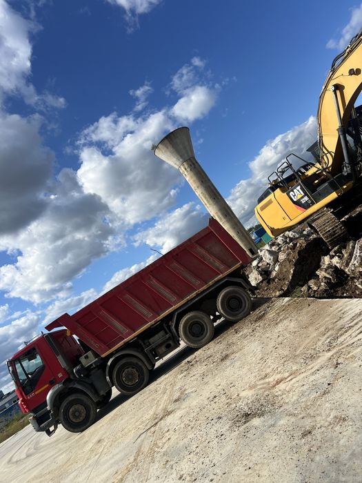 Prestari servicii cu buldoexcavator