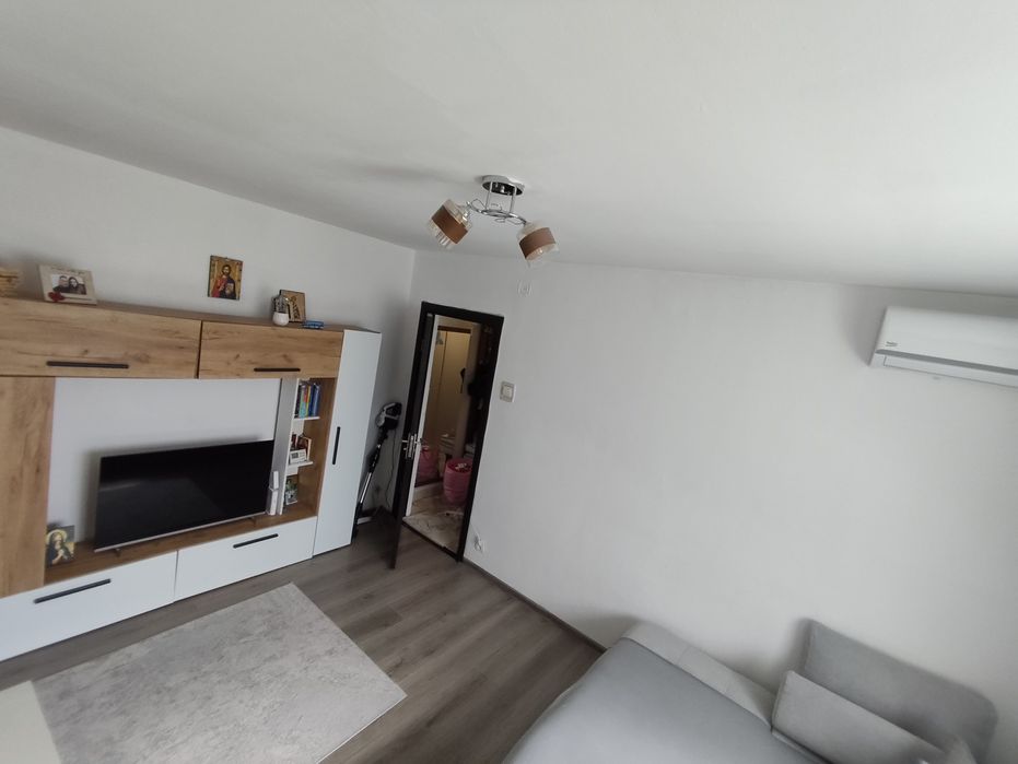 Apartament de vânzare Malul Roșu