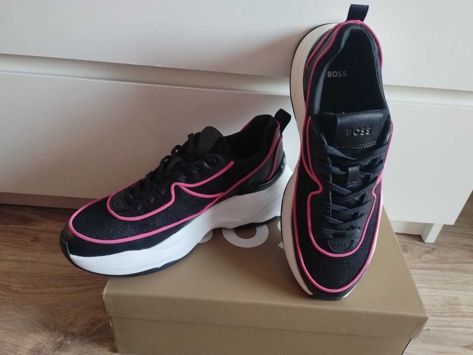 Нови сникърси BOSS - 41 р-р