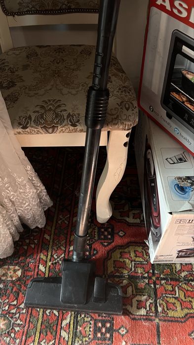 Продаю пылесос Samsung VC18M31A0HP/EV