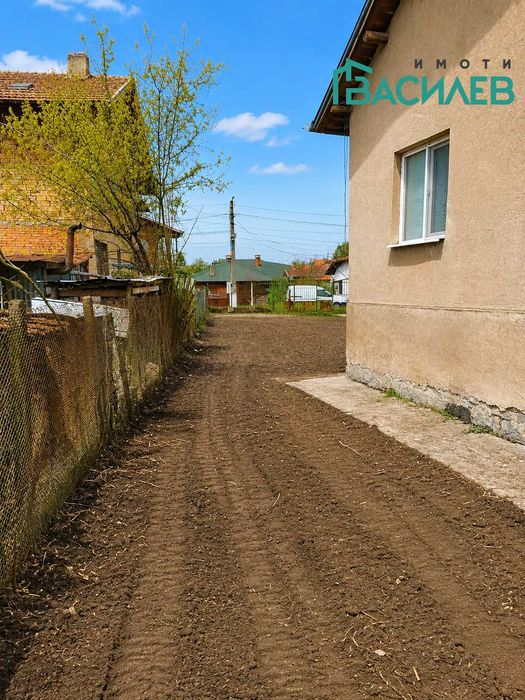 Продава КЪЩА област Перник, с. Студена