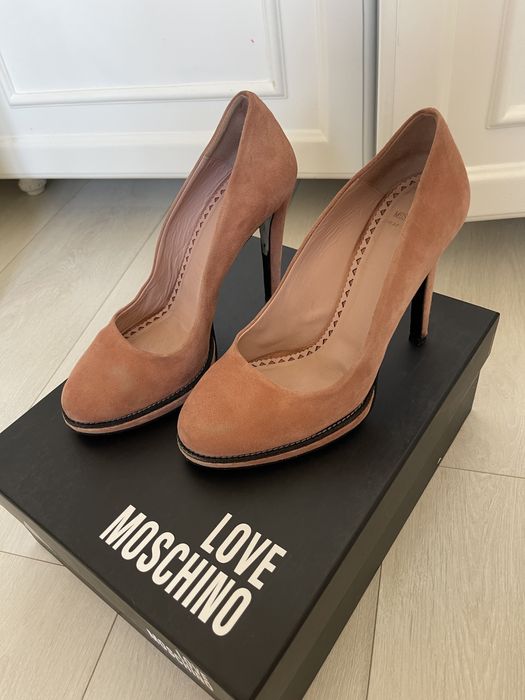 Токчета moschino