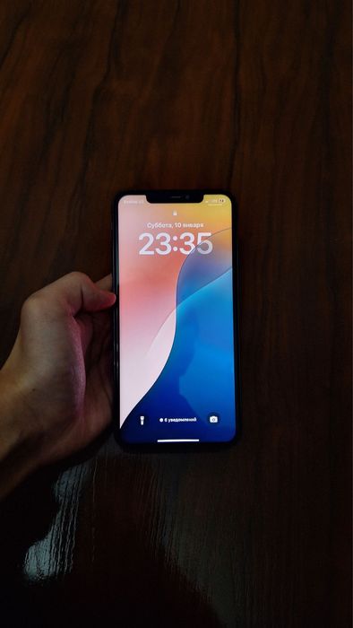 Iphone xs max sotiladi srochna