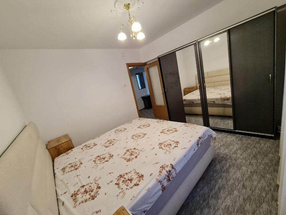 Inchiriez apartament 2 camere decomandat Vlaicu-Lebada