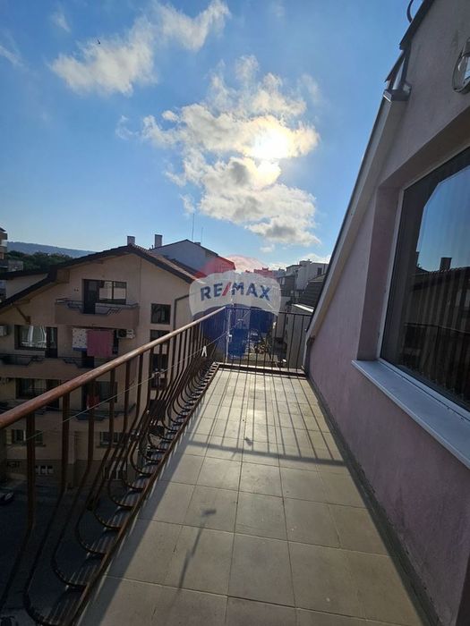 Дава се под наем Двустаен апартамент в Варна, Цветен квартал - 62 кв.м за 459 € - Снимка #8