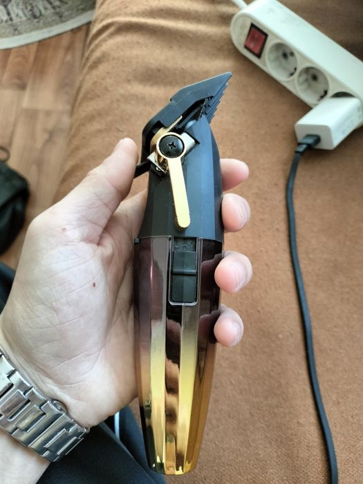 Машинка для стрижки волос JRL