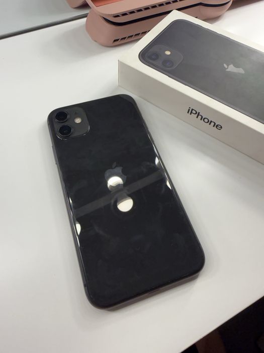 Iphone 11 cu ecranu fisurat