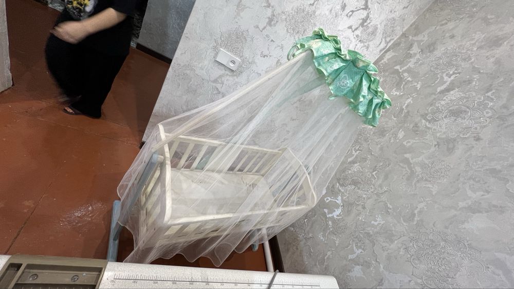 Детский кровать сотилади