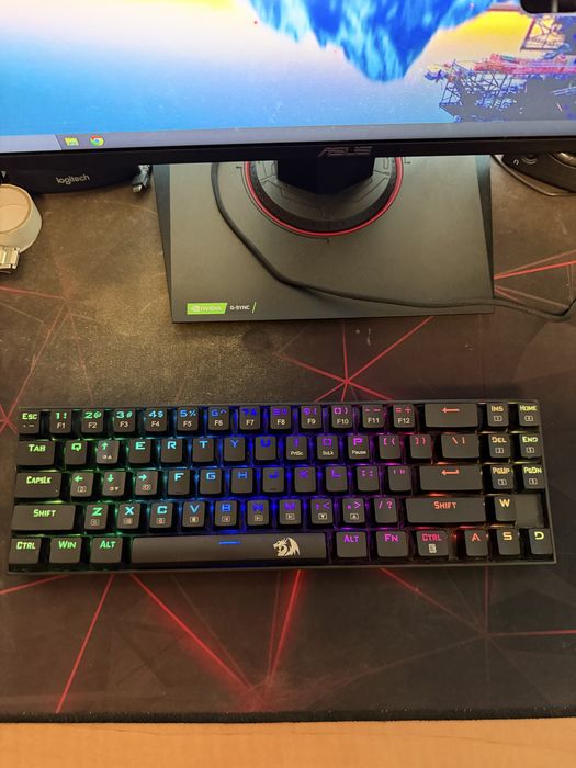 ЦЯЛ геймърски сетъп+ волан g920