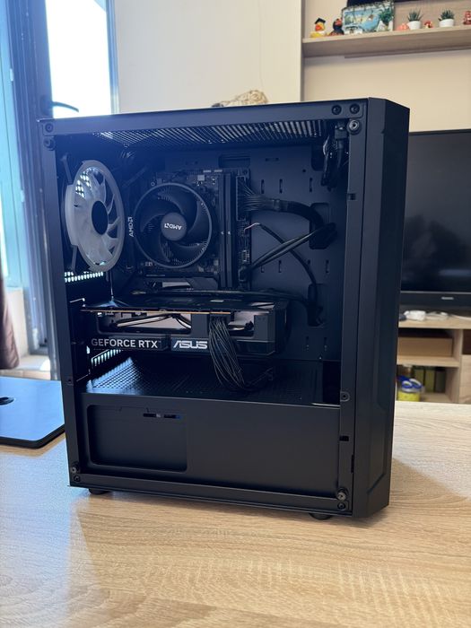 Гейминг компютър AMD Ryzen 5 / RTX 5060 / 32GB DDR5 / 1TB NVMe