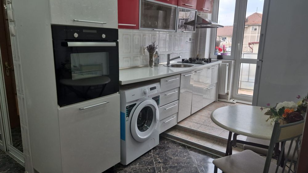 Proprietar vand apartment 2 camere centru decomandat Piatra Neamt